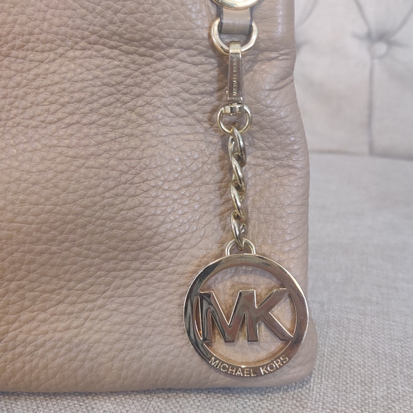 Michael Kors Small Gold Jet Set Chain Shoulder Bag chain beige tan cream casual - Picture 7 of 13